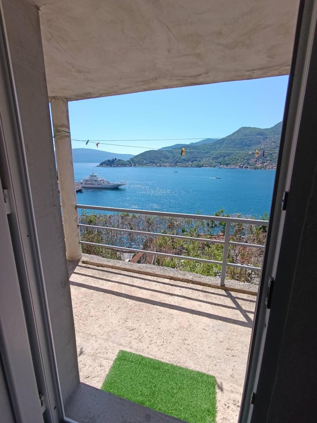 Apartments Eftimov Tivat Eksteriør bilde
