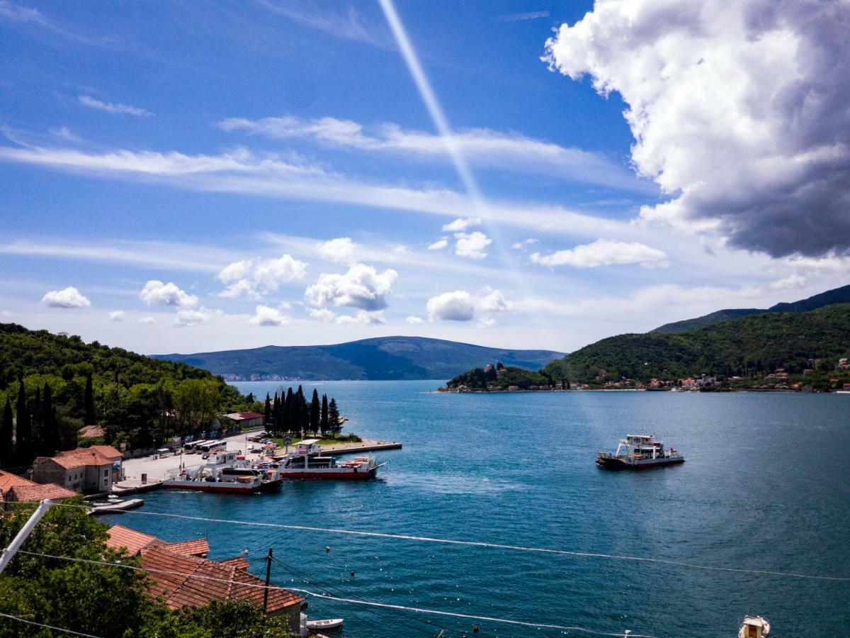 Apartments Eftimov Tivat Eksteriør bilde